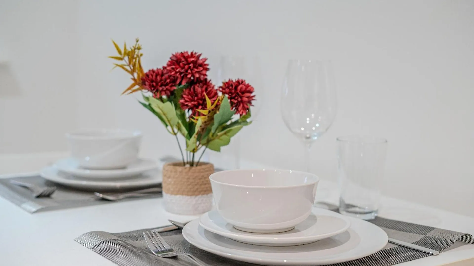 Ilford Luxury Apartments Hotel