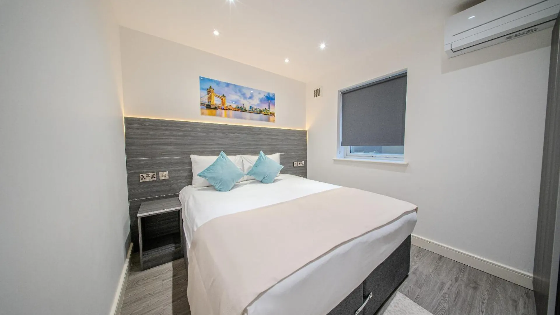 Ilford Luxury Apartments Hotel